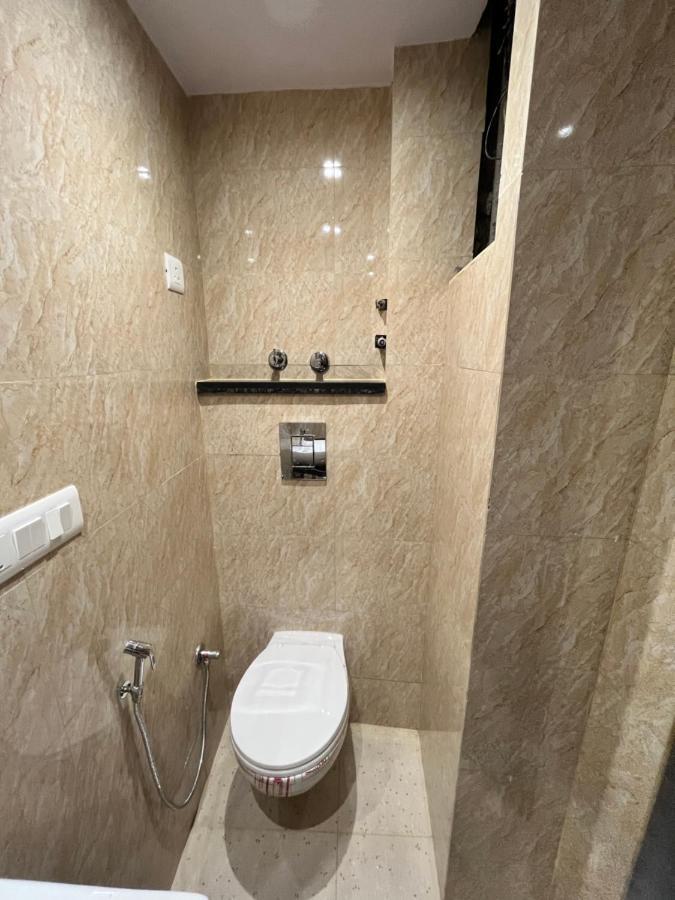 ניו דלהי Hotel Mahalaxmi Deluxe מראה חיצוני תמונה